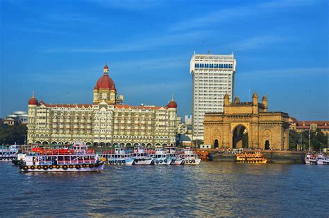 taj hotel mumbai gateway of india